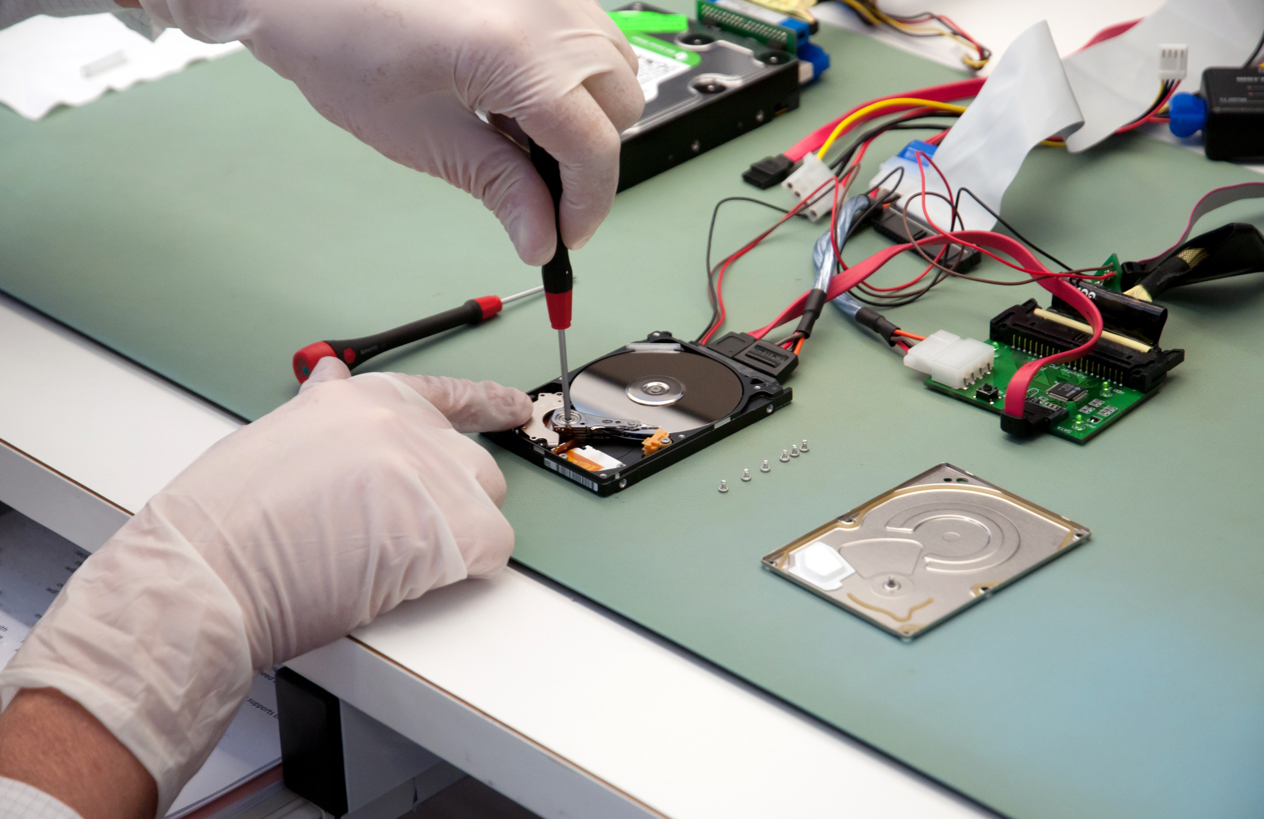 Laboratorium Danych - profesjonalne odzyskiwanie danych